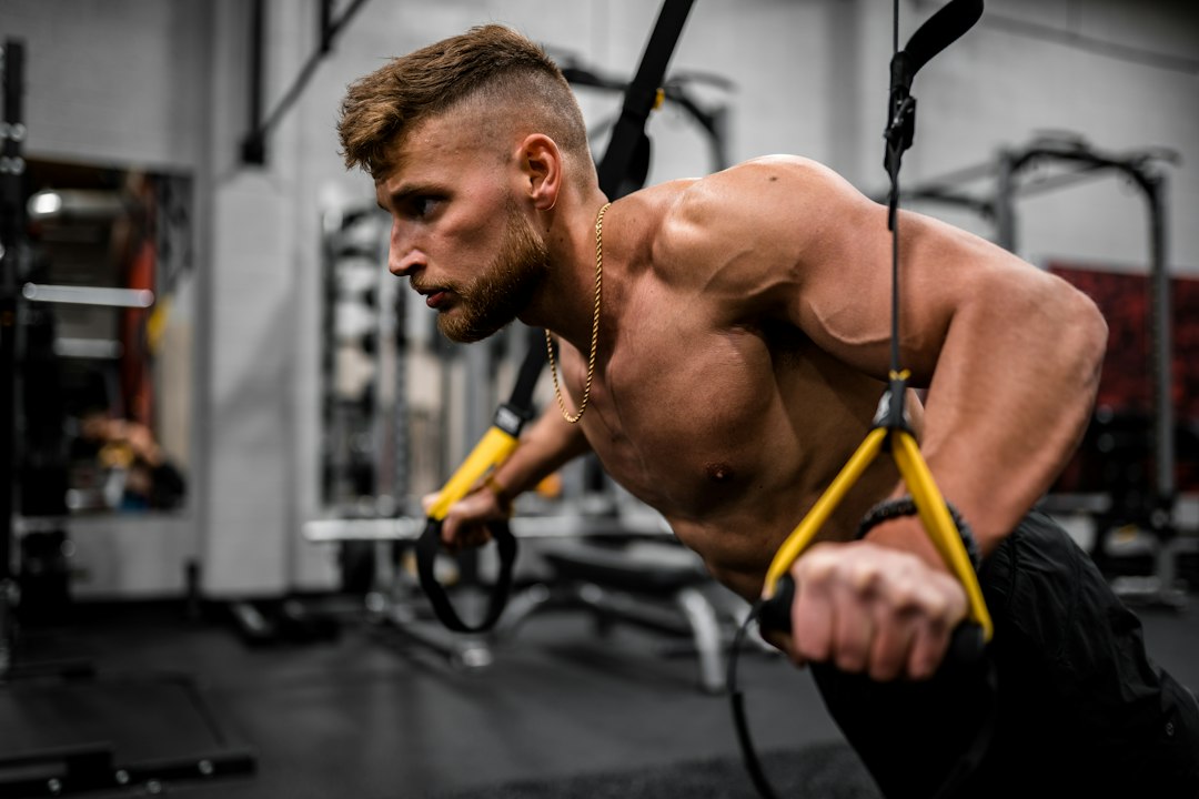 Borst oefeningen fitness: de beste moves voor een sterke borstspier