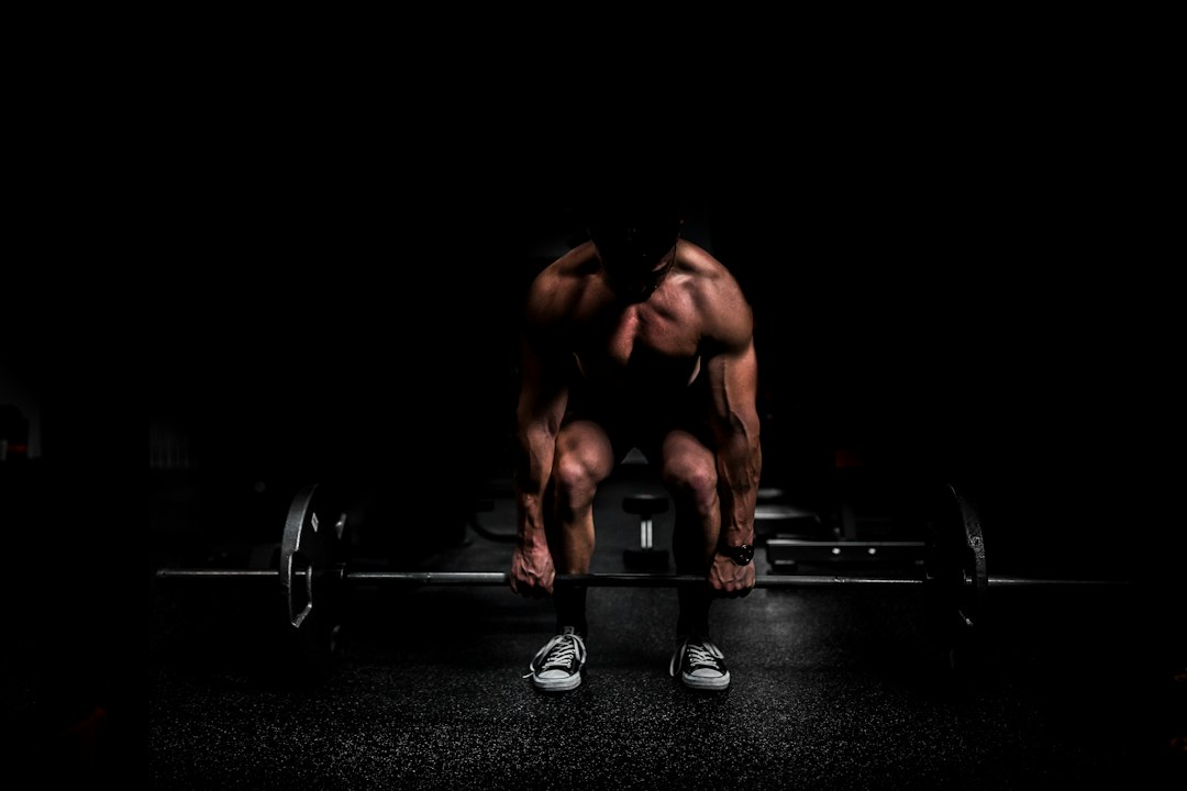 Spierpijn voorkomen: wat echt werkt voor en na het sporten
